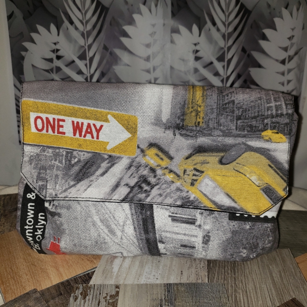Fashion clutch